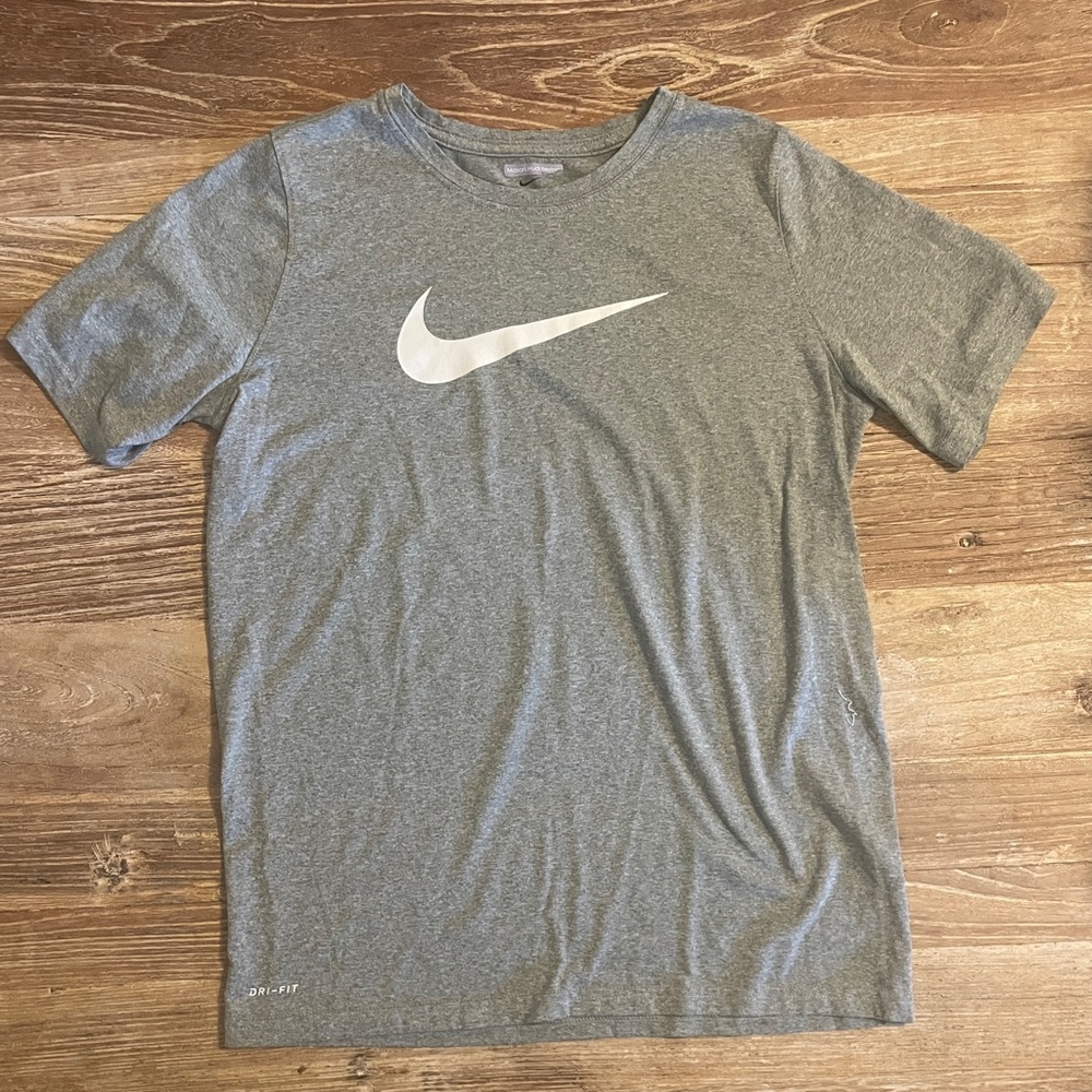 Boys XL nike t-shirt